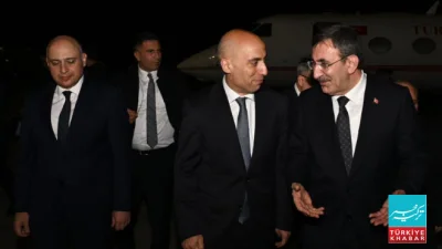 Turkey’s Vice President Arrives in Azerbaijan, Warmly Welcomed by Senior Officials