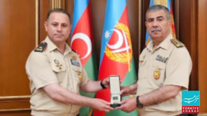 آذربائیجان کے وزیر دفاع نے نمایاں فوجی افسران کو اعزازات سے نواز دیا