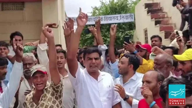 بھارت میں طالبات کی تلاشی کا معاملہ، خاتون ٹیچر معطل