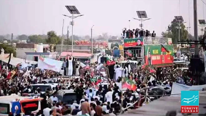 پی ٹی آئی کا لانگ مارچ کوہاٹ پہنچ گیا