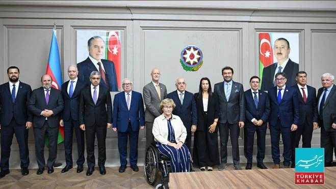 آذربائیجان کے وزیراعظم کی عالمی پیرا لمپک کمیٹیوں کے عہدیداروں سے ملاقات