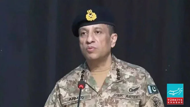 ڈی جی آئی ایس پی آر کی پشاور میں طلبہ سے خصوصی نشست، سکیورٹی امور پر گفتگو