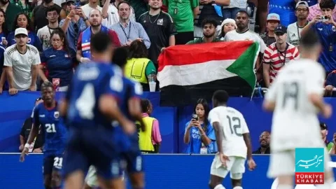 ورلڈ کپ 2026 میں فلسطین کے حق میں شائقین کا بھرپور اظہارِ یکجہتی