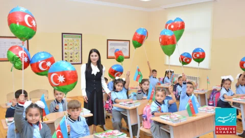آذربائیجان کی آزادی سالگرہ ،شماخی کے گوئلر گاؤں کے اسکول میں صبح سویرے رونق